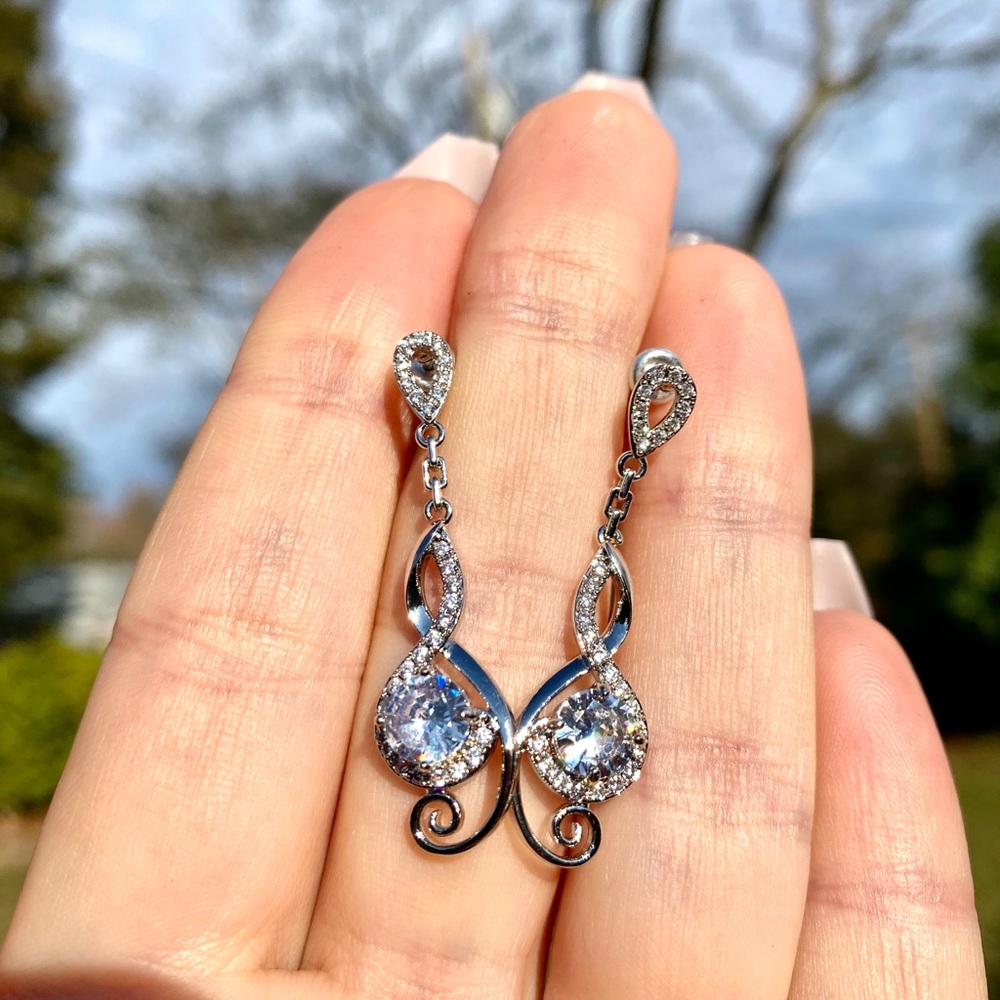 New 925 Sterling Silver Beautiful ๐ผ Earrings - Picture 6 of 6